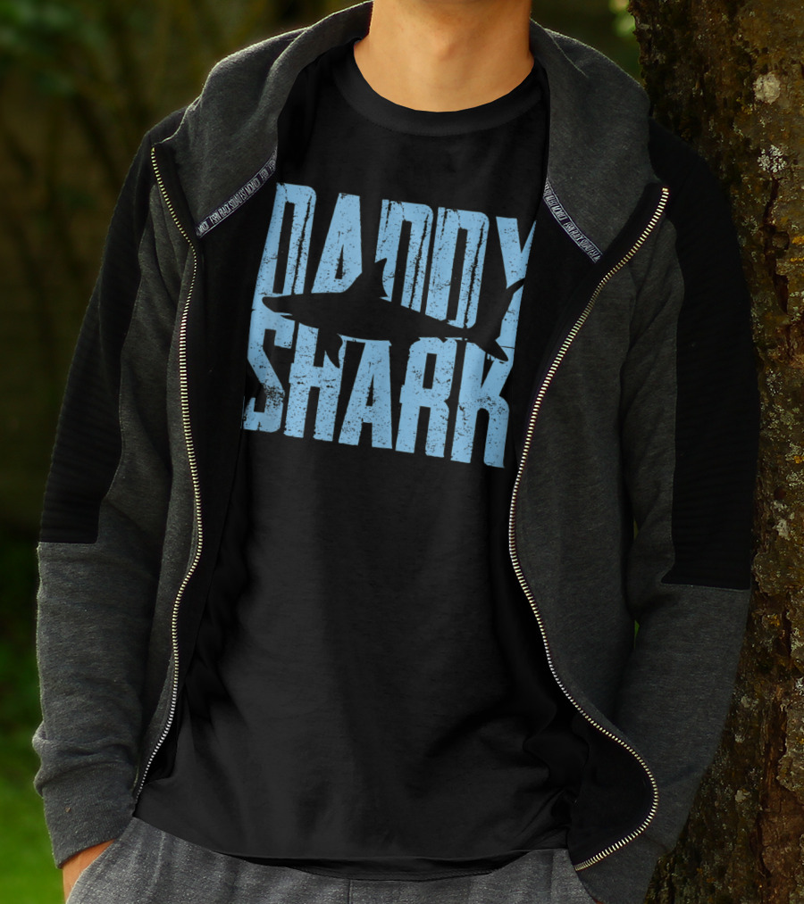 Daddy Shark Father's Day Gift Mens T-Shirt
