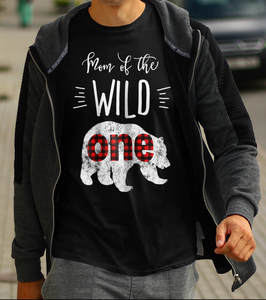 Mom Of The Wild One Bear Lumberjack Plaid T-Shirt