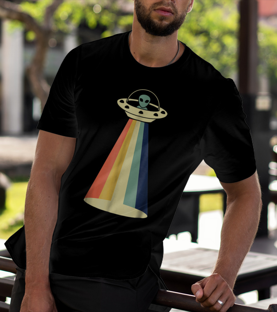 Vintage Alien UFO Rainbow Beams T-Shirt