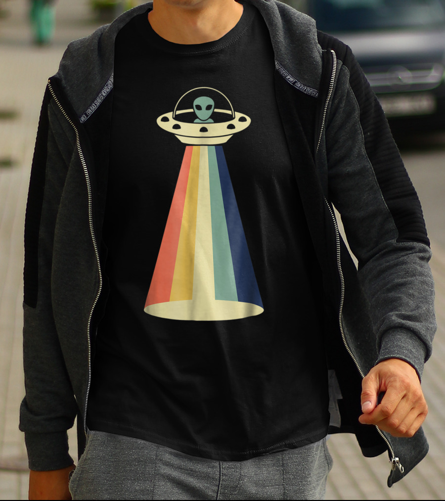 Vintage Alien UFO Rainbow Beams T-Shirt