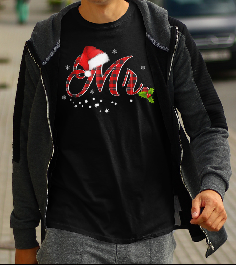 Mr Red Plaid Festive Santa Hat And Holly Matching T-Shirt