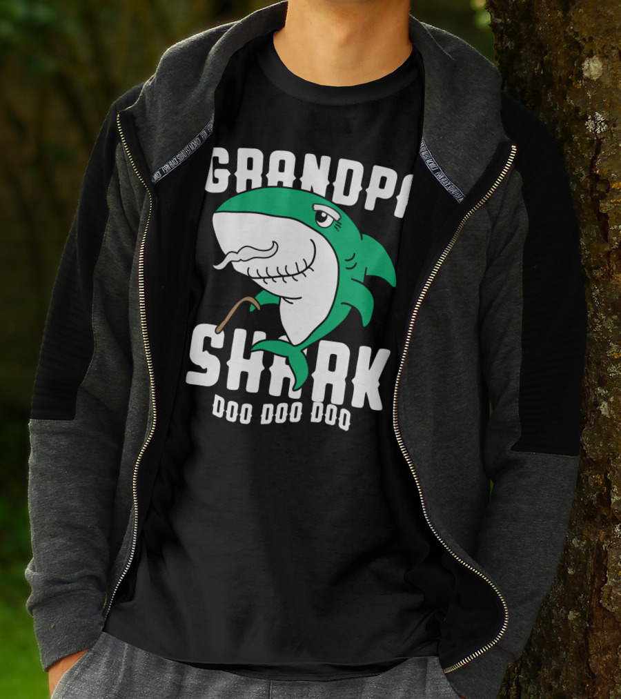 Grandpa Shark Doo Doo Doo Halloween Chr Dad Grandfather T-Shirt