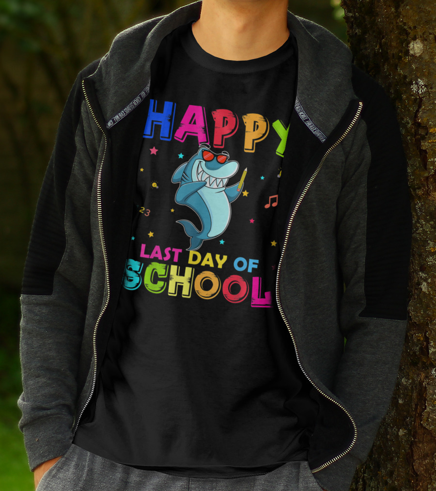 Happy Last Day Of School Dabbing Shark 123 Music Notes T-Shirt