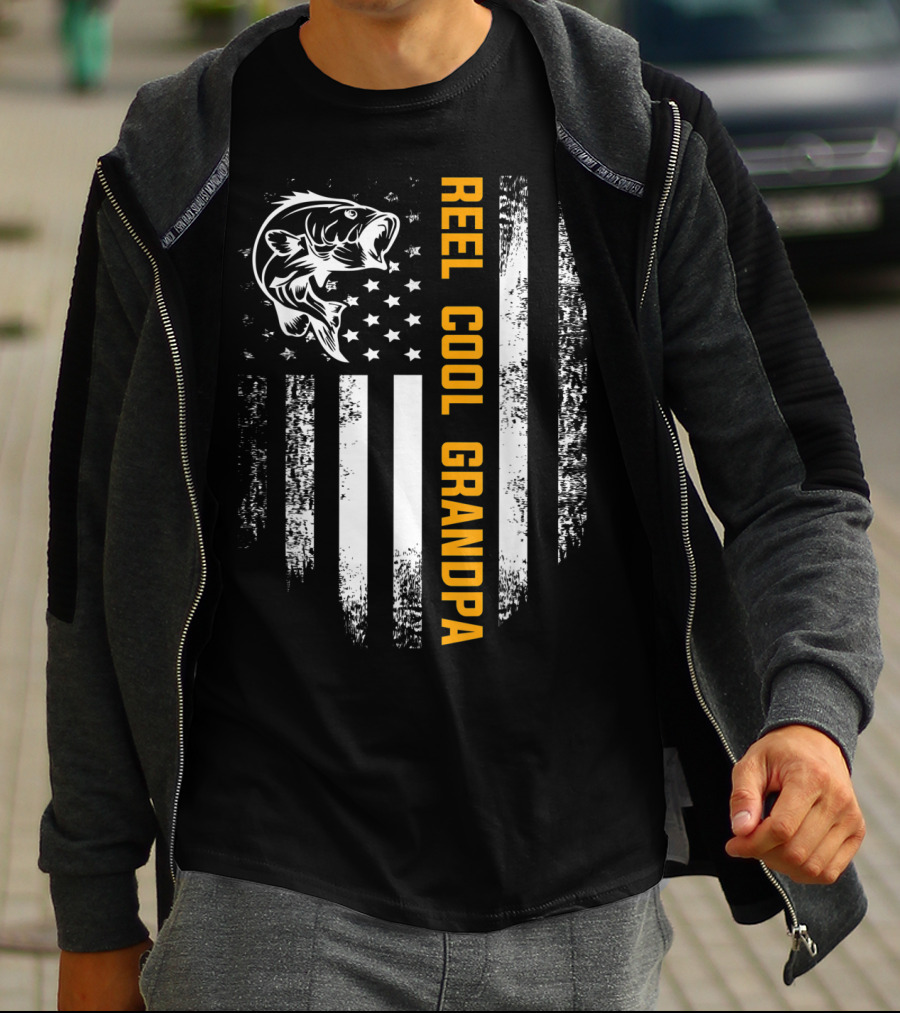 Reel Cool Grandpa Vintage Flag Fishing Bass Fish T-Shirt