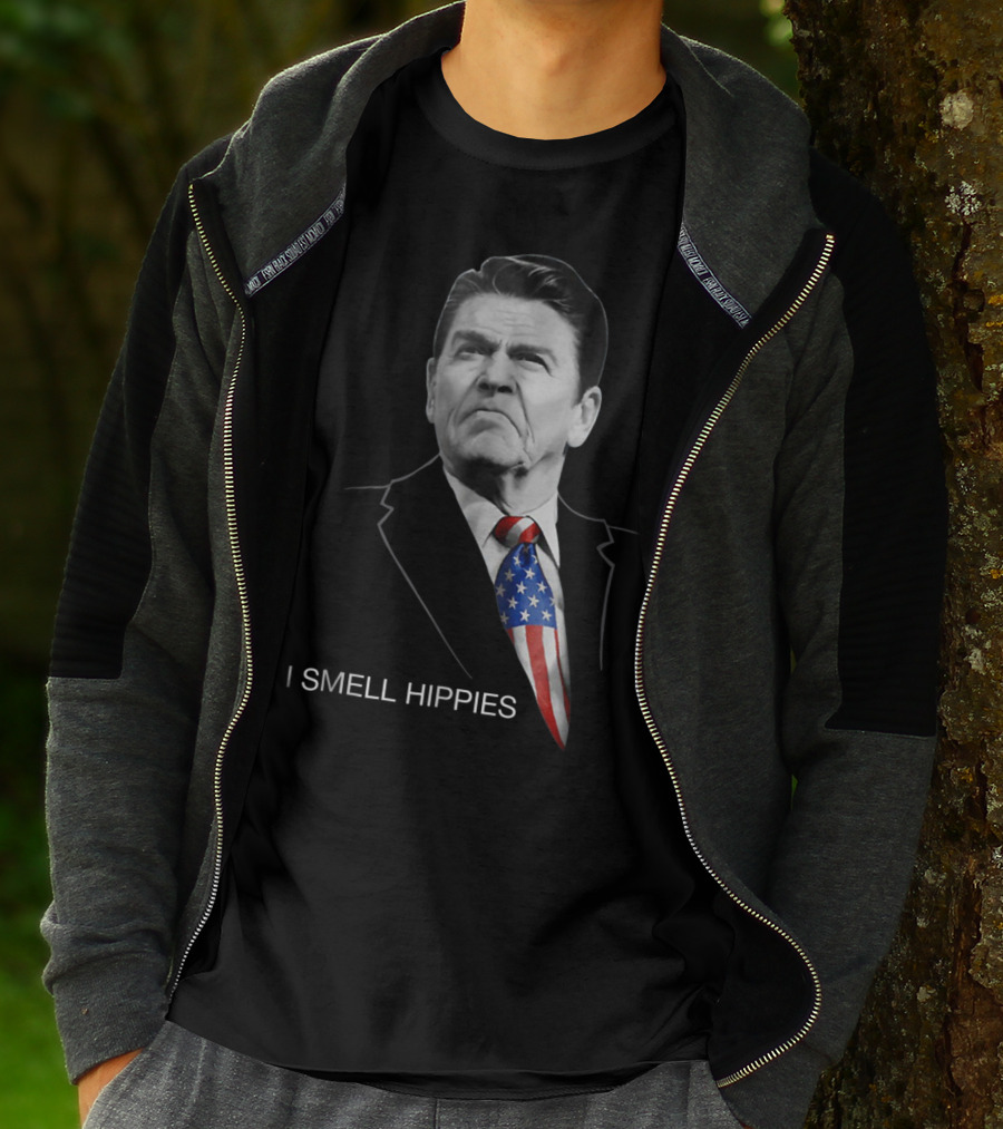 Ronald Reagan I Smell Hippies Patriotic Conservative T-Shirt