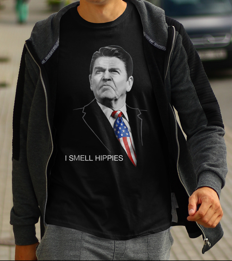 Ronald Reagan I Smell Hippies Patriotic Conservative T-Shirt