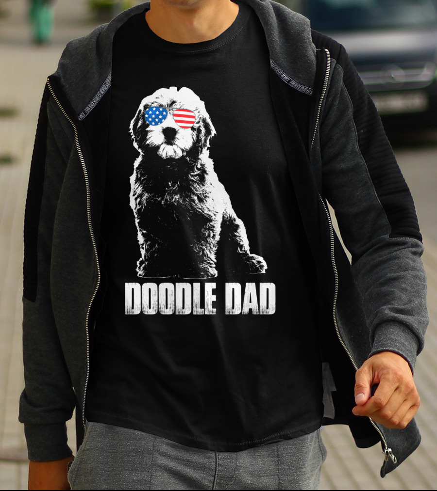 Doodle Dad Goldendoodle Vintage Patriotic American Flag Sunglasses T-Shirt