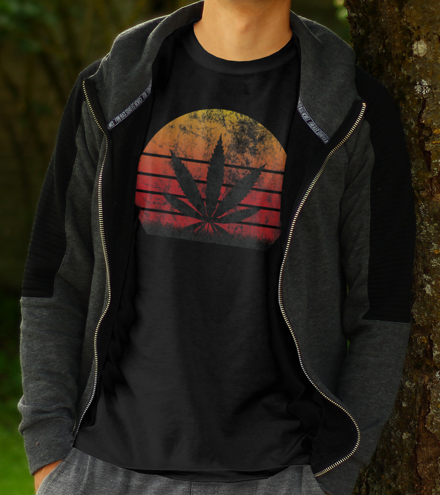 Sunset Grunge Cannabis Leaf Vintage Weed T-Shirt