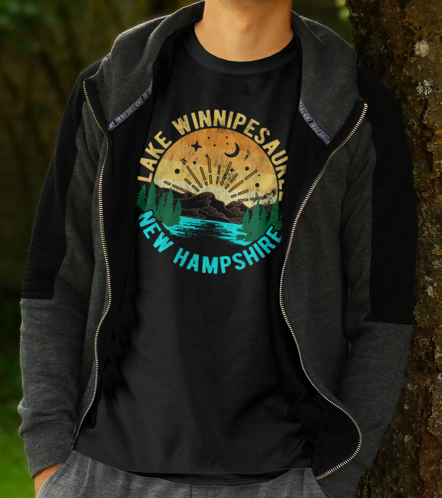 Lake Winnipesaukee New Hampshire Sunset Mountain Scene T-Shirt