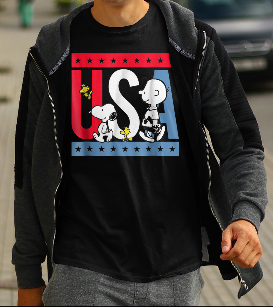 Peanuts Snoopy Woodstock Charlie Brown Red White Blue USA Stars T-Shirt