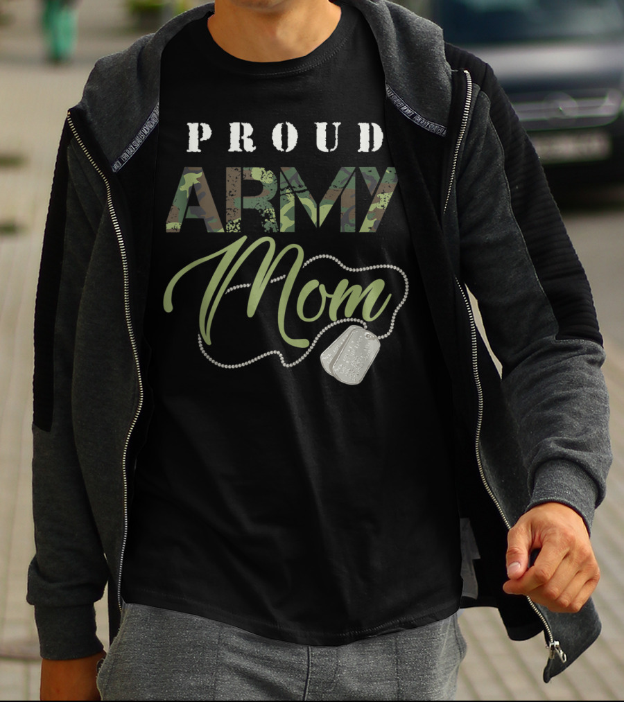 Proud Army Mom Military Camo Design With Dog Tags USA T-Shirt
