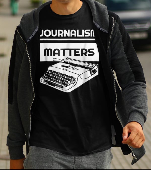 Journalism Matters Typewriter NotTheEnemy Free Press T-Shirt