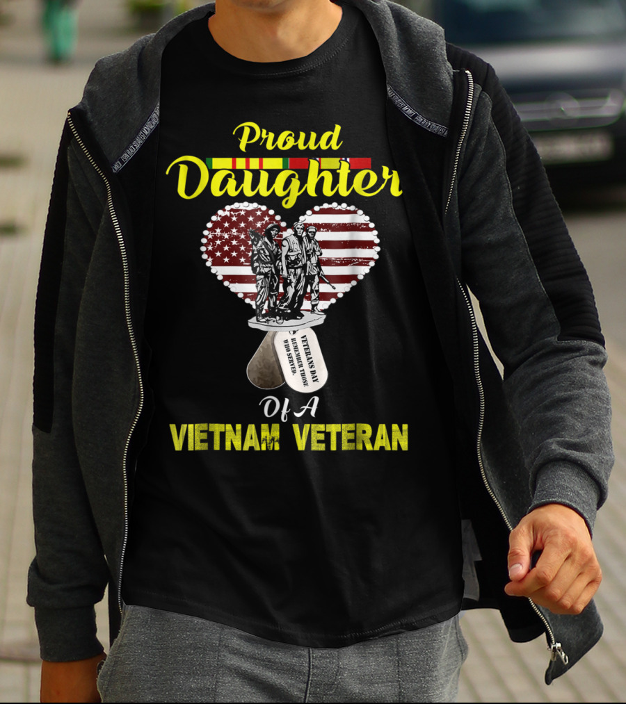 Proud Daughter Of A Vietnam Veteran American Flag Heart Memorial T-Shirt