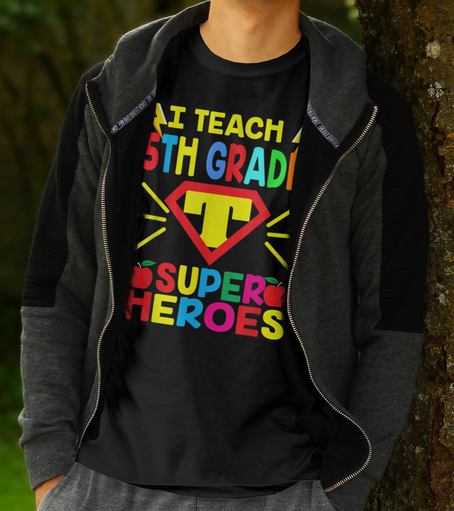 I Teach 5th Grade Superheroes T Shield Apples T-Shirt
