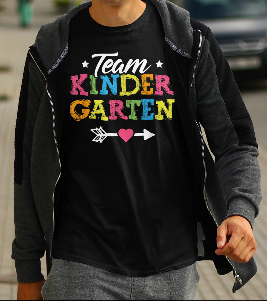 Team Kindergarten Colorful Arrow Heart T-Shirt
