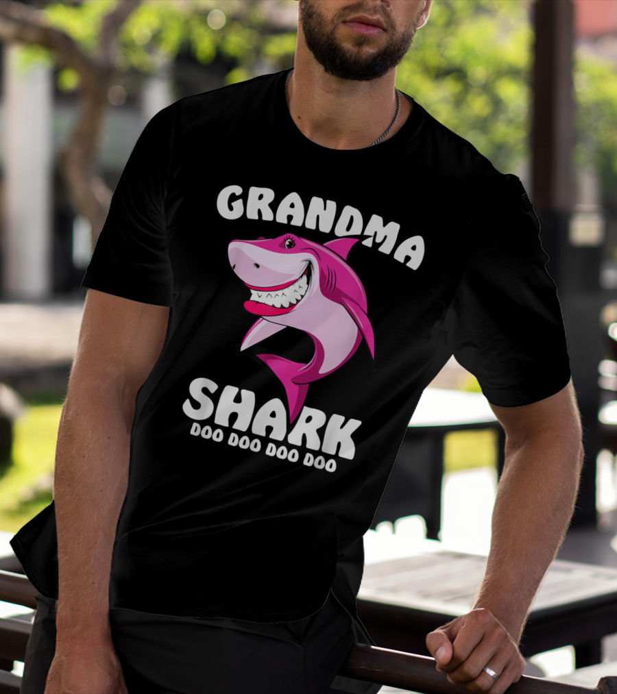 Grandma Shark Doo Doo Doo Doo Matching Family Shark T-Shirt