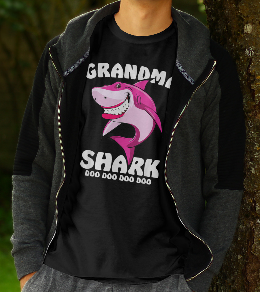 Grandma Shark Doo Doo Doo Doo Matching Family Shark T-Shirt