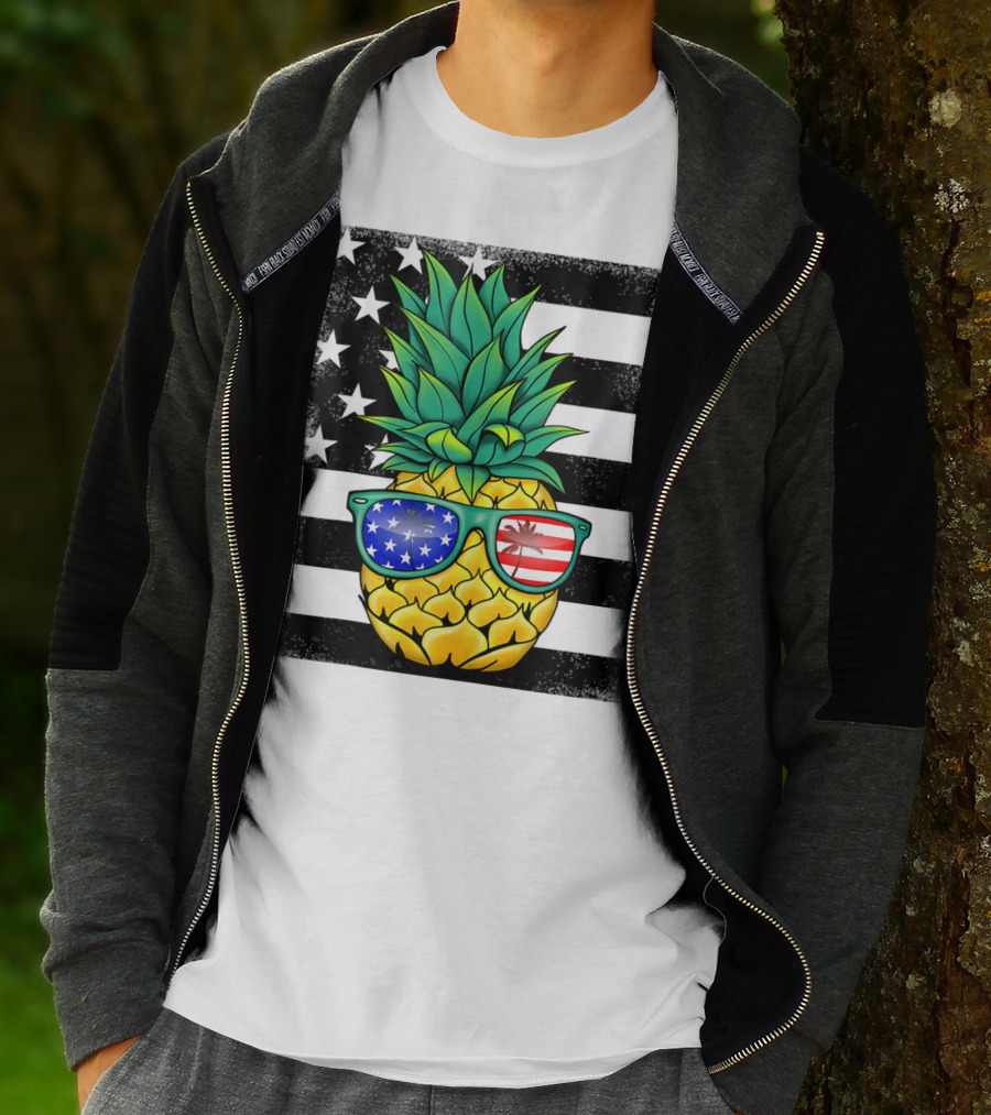 Hawaiian Pineapple With American Flag Sunglasses On Distressed Stars And Stripes Background T-Shirt
