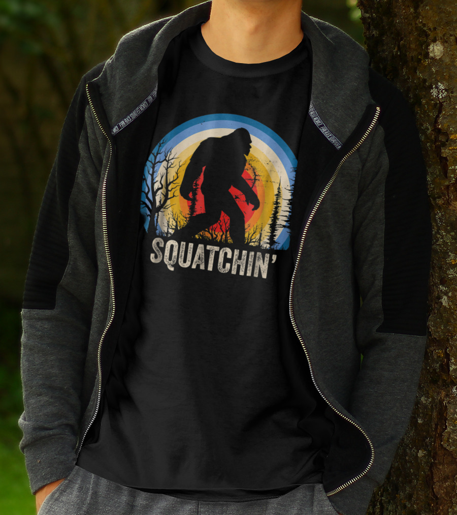 Squatchin Sasquatch Lover Vintage Sunset T-Shirt