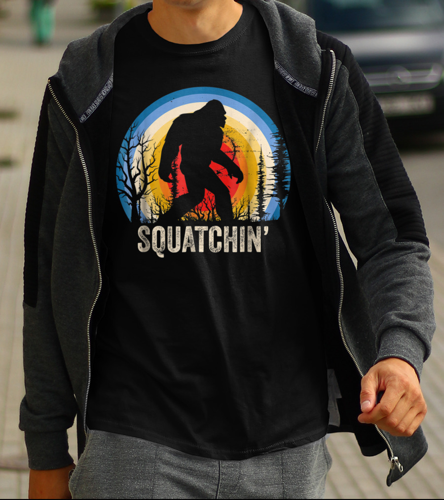 Squatchin Sasquatch Lover Vintage Sunset T-Shirt