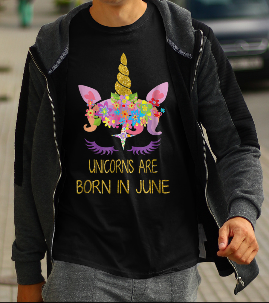 Unicorns Are Born In June Unicorn Girls Birthday T-Shirt