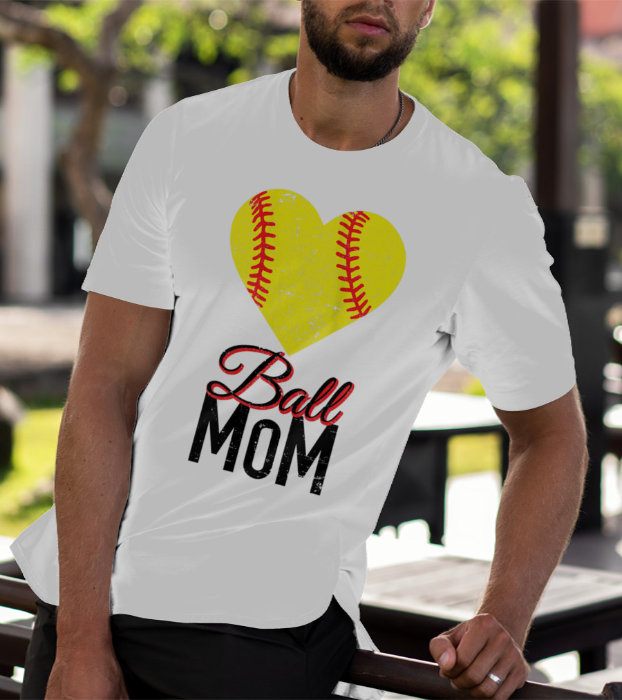 Love Ball Mom Heart Baseball Softball Graph T-Shirt