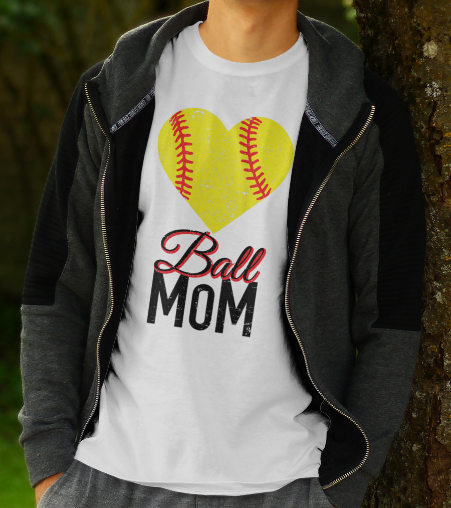 Love Ball Mom Heart Baseball Softball Graph T-Shirt