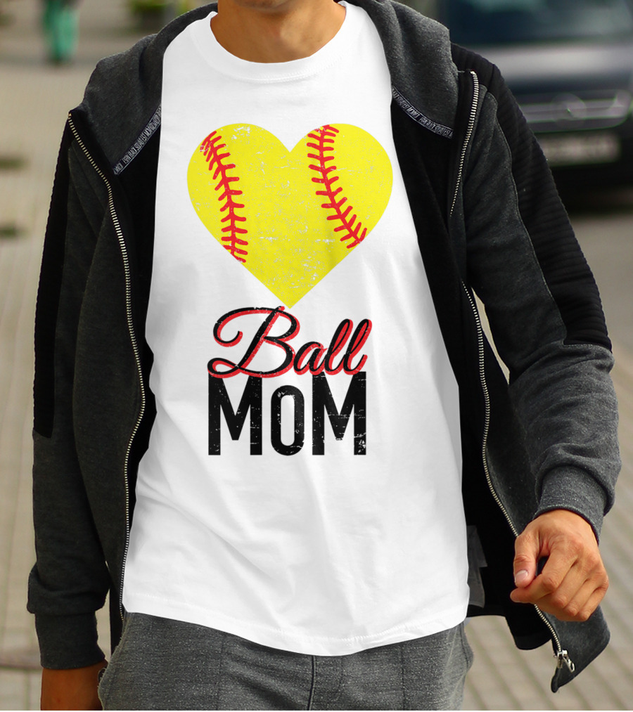 Love Ball Mom Heart Baseball Softball Graph T-Shirt