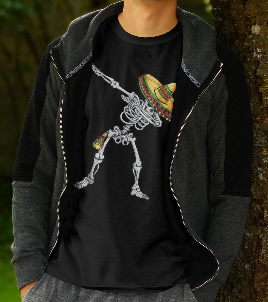 Cinco De Mayo Dabbing Skeleton With Sombrero And Maracas T-Shirt