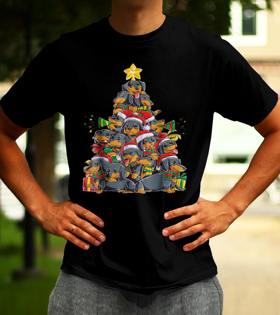 Dachshund Xmas Tree With Santa Hats And Gifts T-Shirt