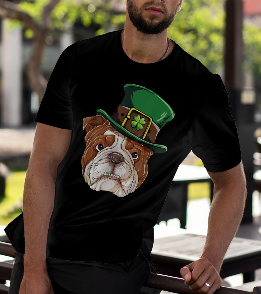 English Bulldog Wearing Leprechaun Hat St Patricks Day Dog T-Shirt