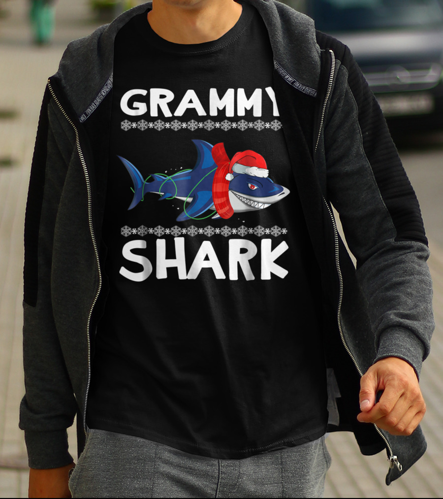 Grammy Shark Christmas Family With Santa Hat And Scarf T-Shirt