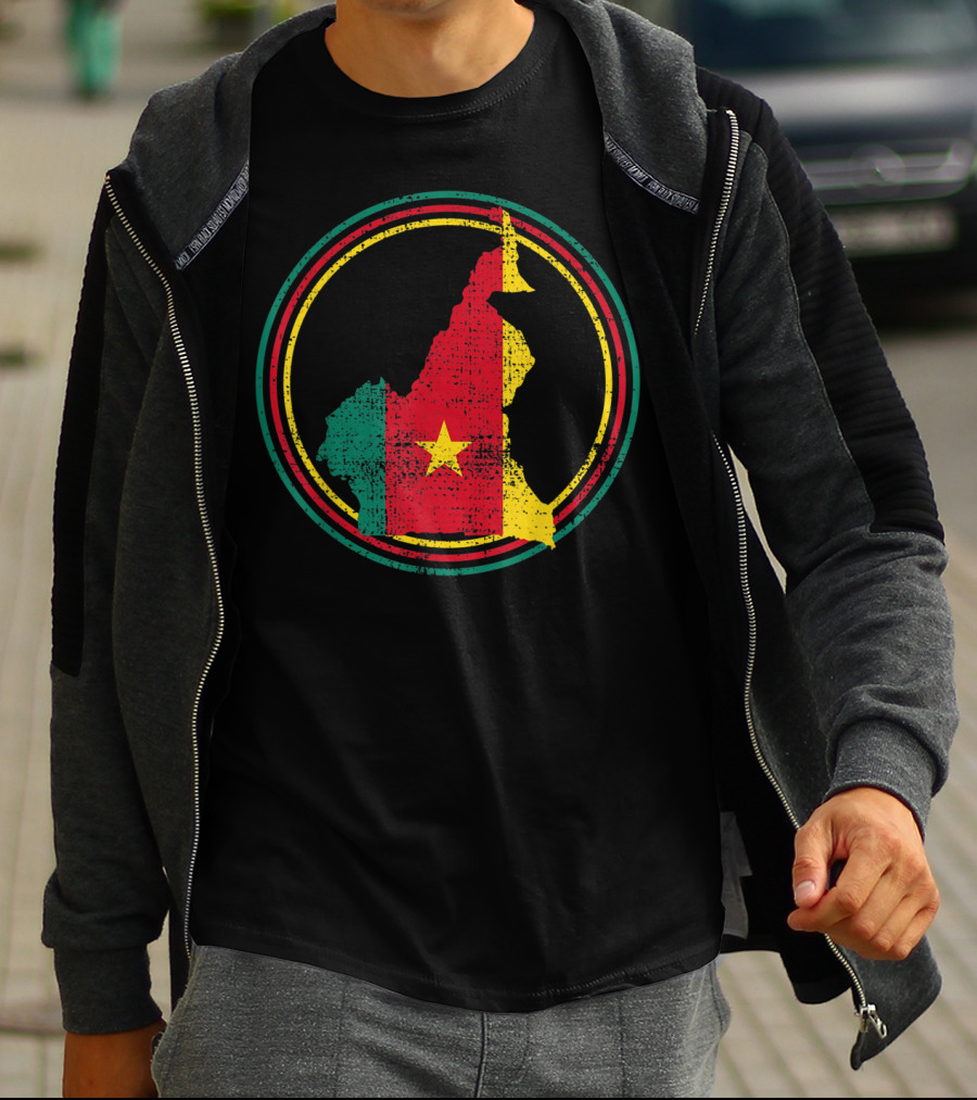 Cameroon Country Map Flag Circle Proud Cameroonian T-Shirt