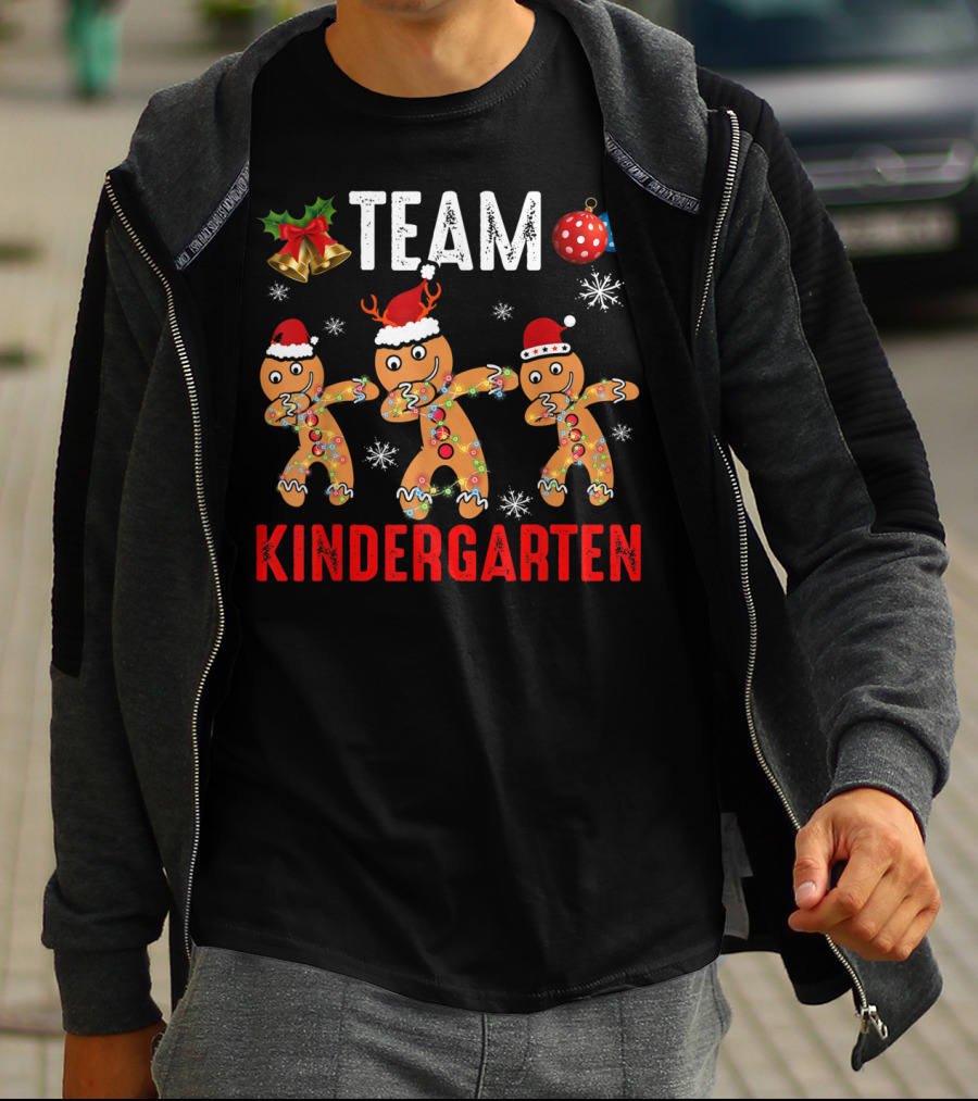 Team Kindergarten Gingerbread Dabbing Christmas Ornaments Snowflakes T-Shirt