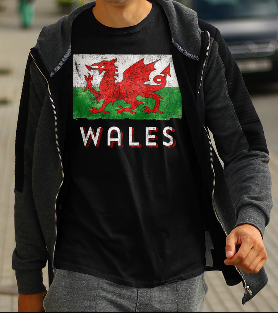Wales Cymru Rugby Welsh Red Dragon Green Flag T-Shirt