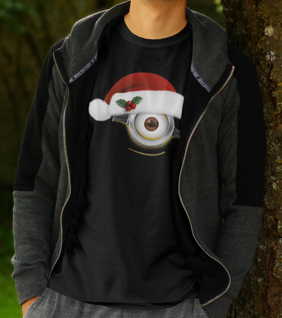 Despicable Me Minions Christmas Santa Hat Holiday T-Shirt