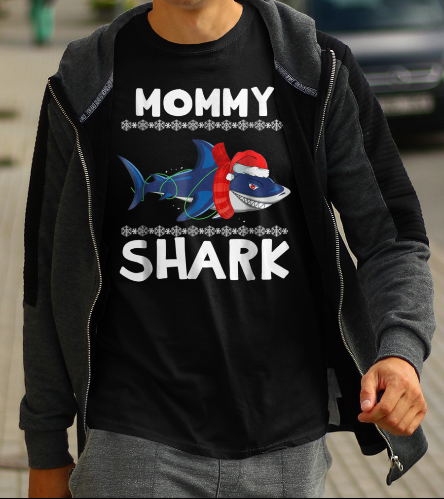 Mommy Shark Christmas Family With Santa Hat And Snowflakes T-Shirt