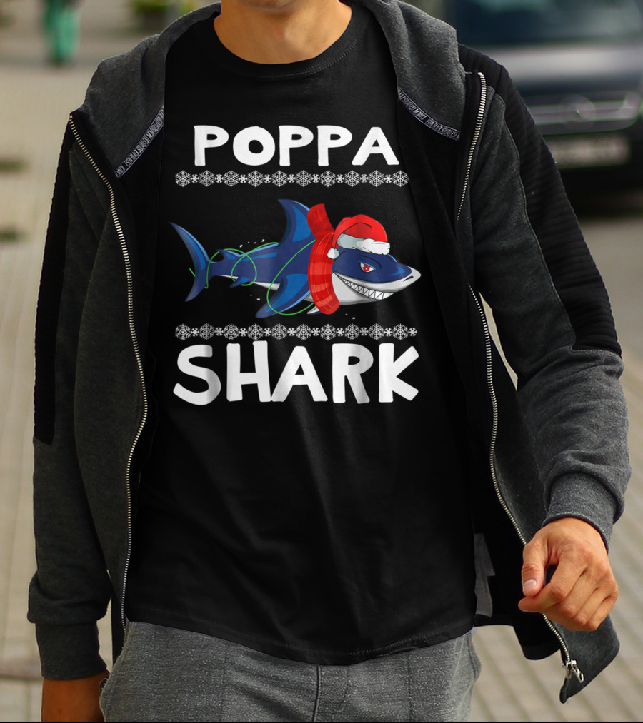 Poppa Shark Ugly Christmas Family Santa Hat Snowflakes T-Shirt