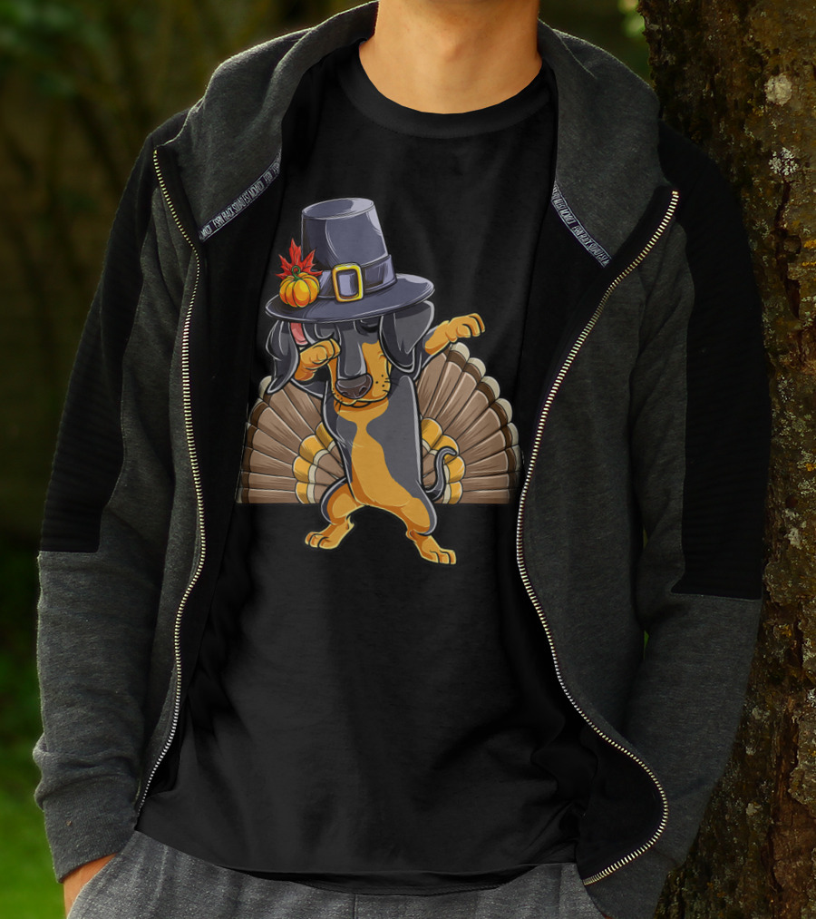 Thanksgiving Dabbing Dachshund Pilgrim Hat Turkey Tail T-Shirt