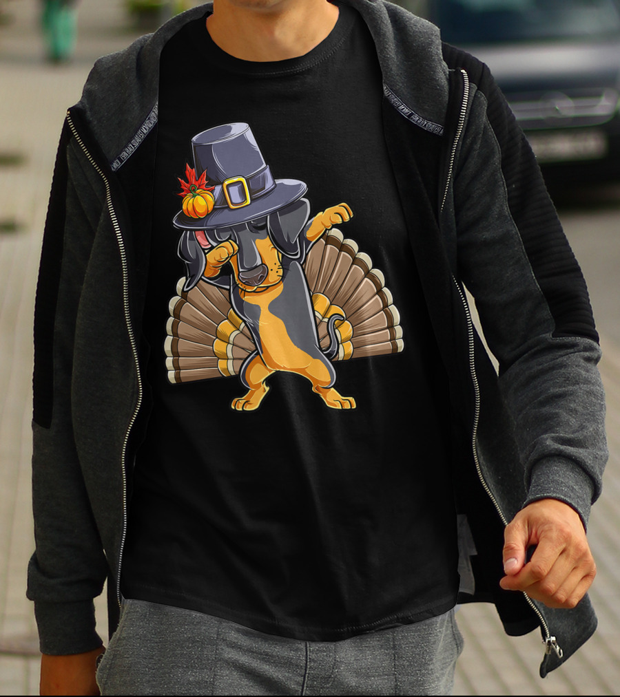 Thanksgiving Dabbing Dachshund Pilgrim Hat Turkey Tail T-Shirt