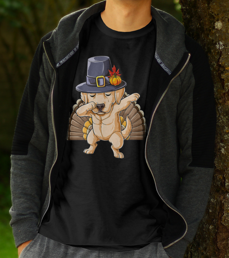 Thanksgiving Dabbing Labrador Wearing Pilgrim Hat With Turkey Tail T-Shirt