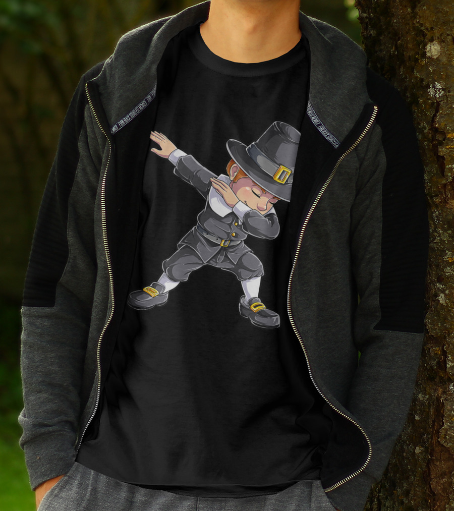 Thanksgiving Pilgrim Dabbing Celebration With Pilgrim Hat And Buckled Shoes T-Shirt