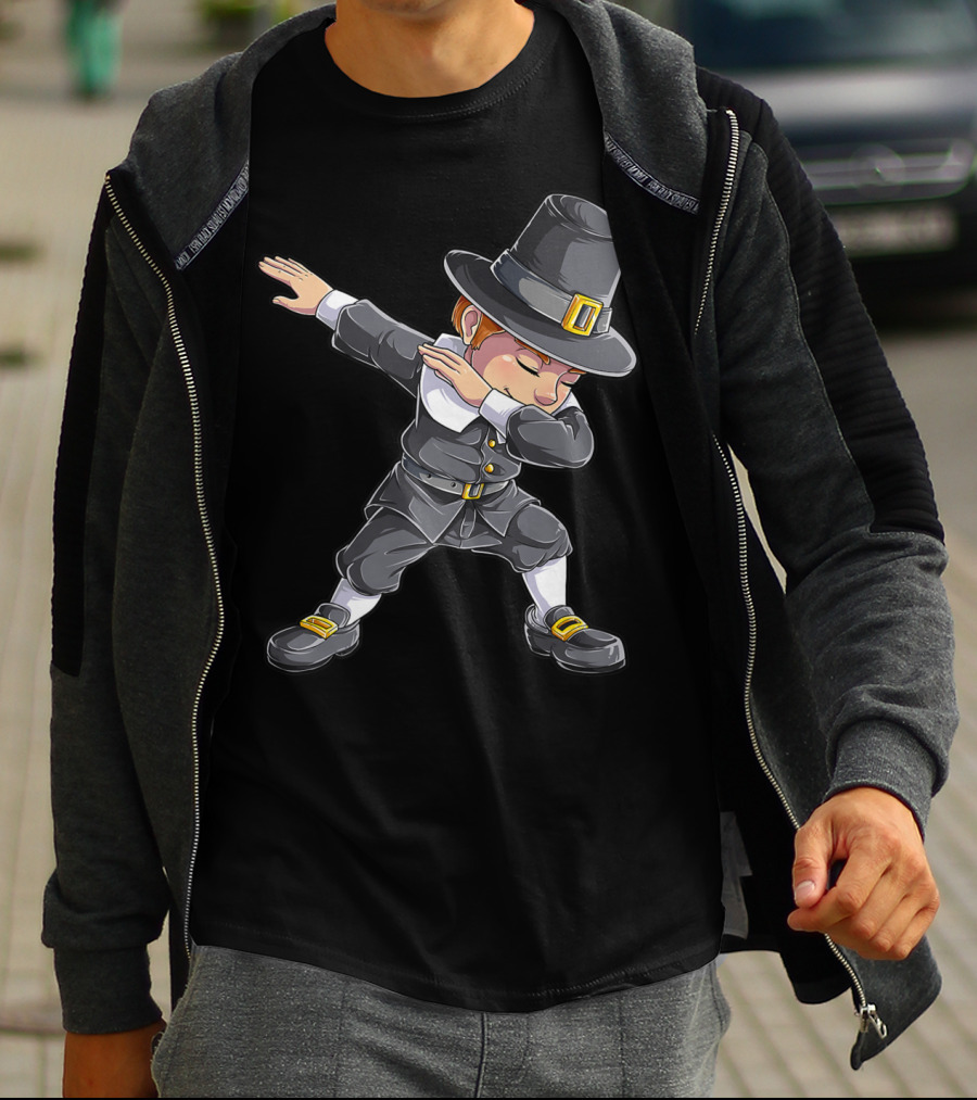 Thanksgiving Pilgrim Dabbing Celebration With Pilgrim Hat And Buckled Shoes T-Shirt