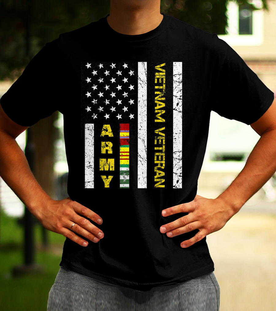 Mens Vietnam Veteran US Army Flag With Service T-Shirt