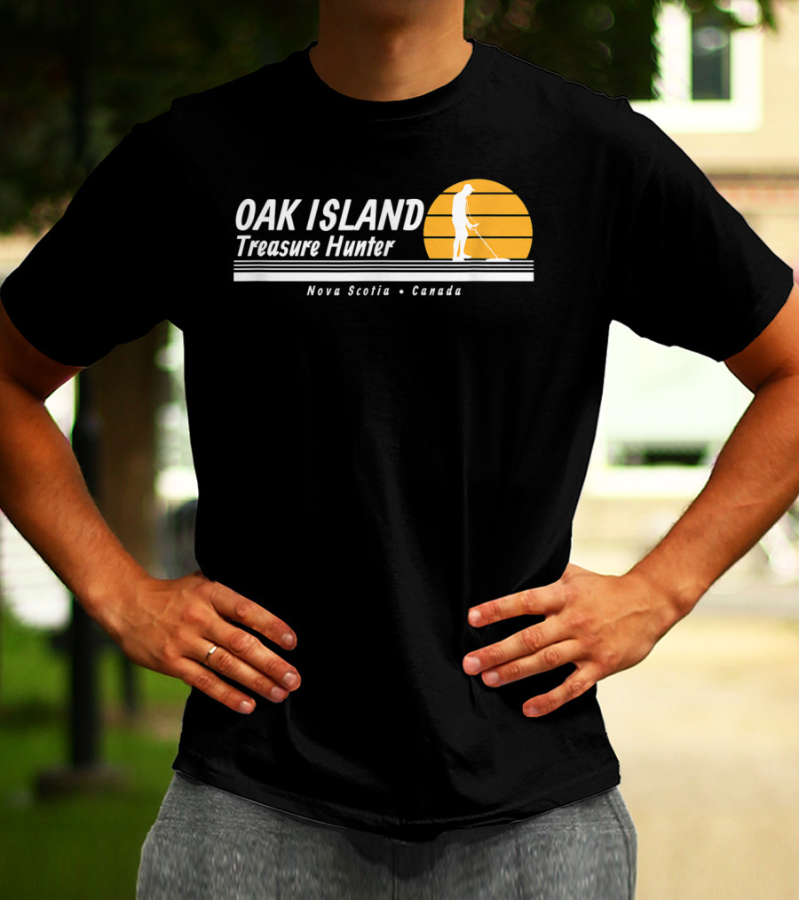 Oak Island Treasure Hunter Nova Scotia Canada Metal Detector Sunset T-Shirt