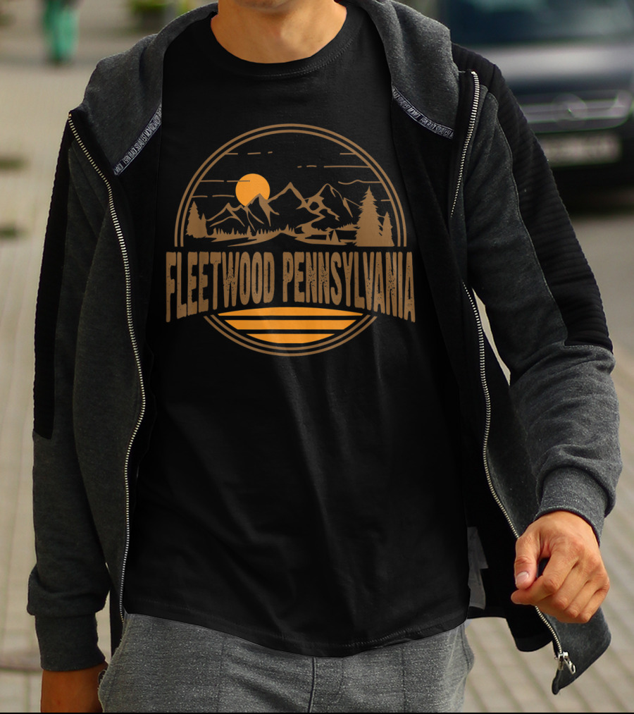 Fleetwood Pennsylvania Vintage Mountain Hiking Scene T-Shirt