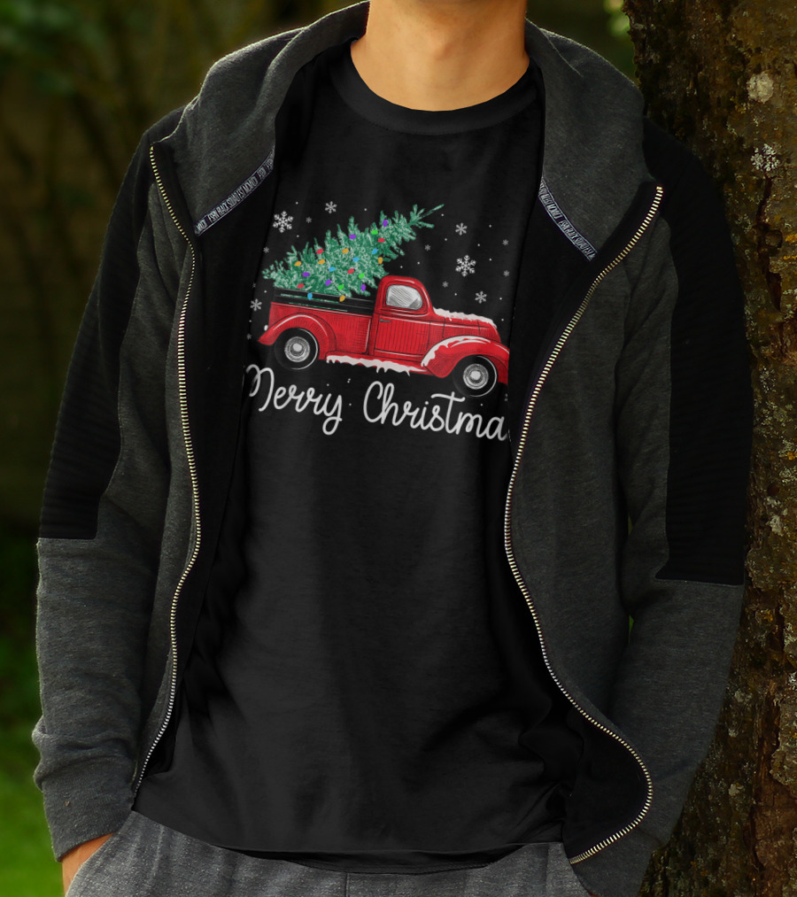 Vintage Red Truck With Christmas Tree And Merry Christmas Snowflakes T-Shirt