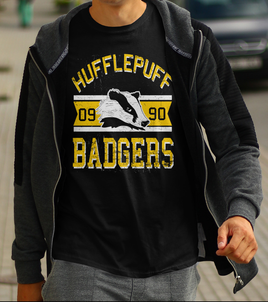 HUFFLEPUFF BADGERS 09 90 T-Shirt