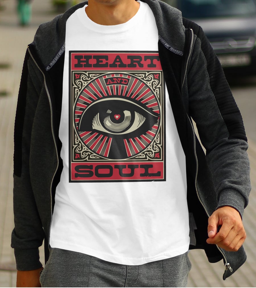 Heart And Soul Eye Art Radiating Love T-Shirt