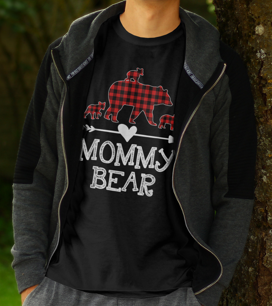 Mommy Bear Red Plaid Three Cubs Heart Arrow T-Shirt